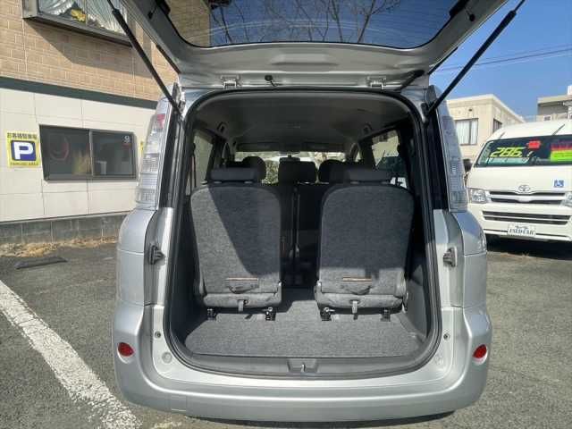 TOYOTA SIENTA 2015 Image 31