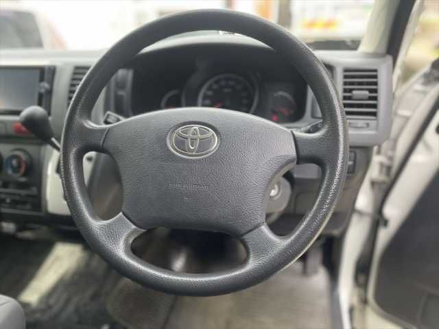 TOYOTA HIACE VAN 1.25T 2WD 2013 Image 31