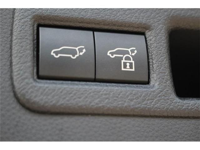 TOYOTA HARRIER HYBRID 2023 Image 31