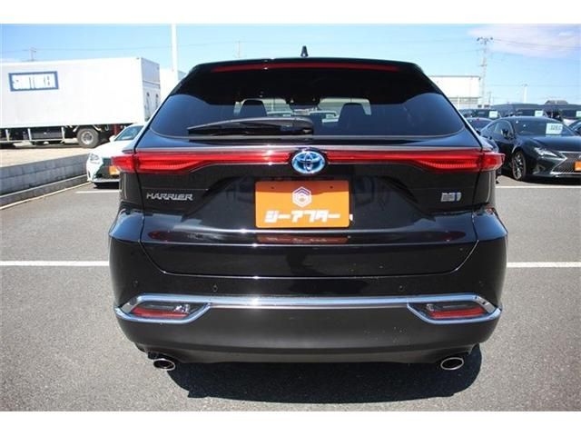 TOYOTA HARRIER HYBRID 2023 Image 31