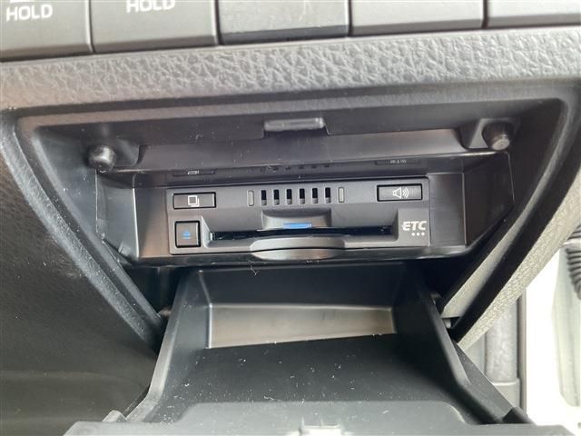 TOYOTA CAMRY HYBRID 2020 Image 31