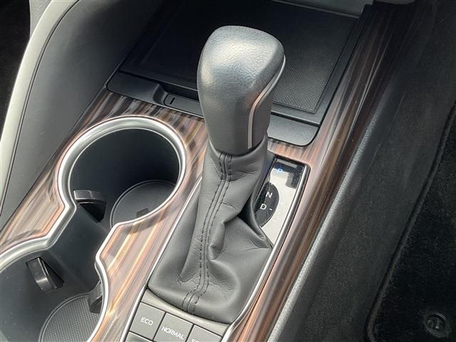 TOYOTA CAMRY HYBRID 2020 Image 31