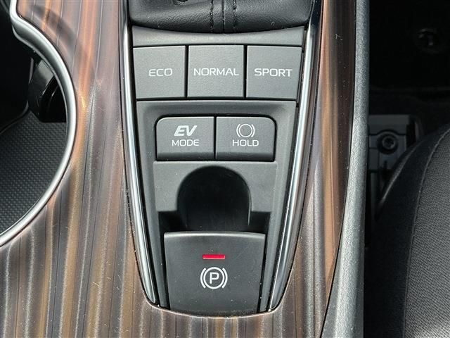 TOYOTA CAMRY HYBRID 2020 Image 31