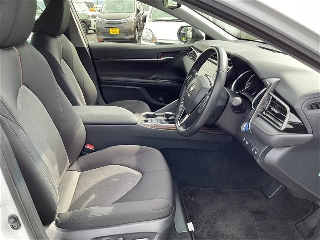 TOYOTA CAMRY HYBRID 2020 Image 31