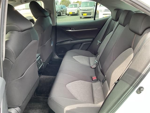 TOYOTA CAMRY HYBRID 2020 Image 31