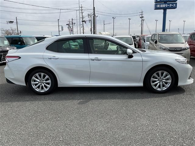 TOYOTA CAMRY HYBRID 2020 Image 31