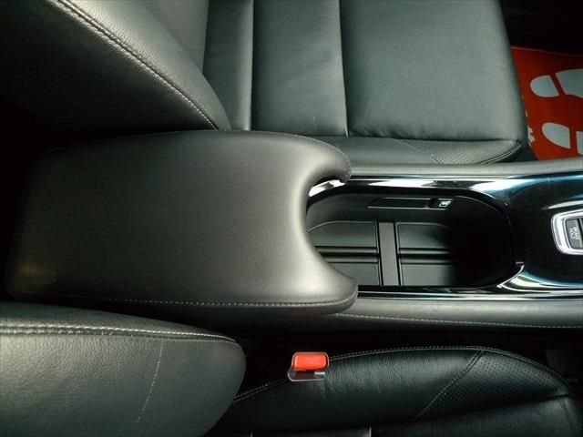 HONDA VEZEL HYBRID 4WD 2014 Image 31