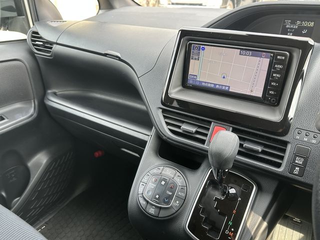 TOYOTA NOAH 2021 Image 31