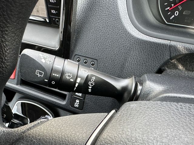 TOYOTA NOAH 2021 Image 31