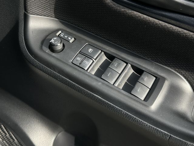 TOYOTA NOAH 2021 Image 31