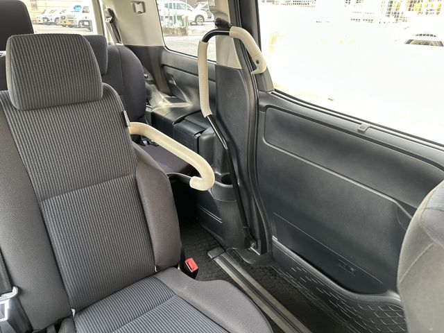 TOYOTA NOAH 2021 Image 31