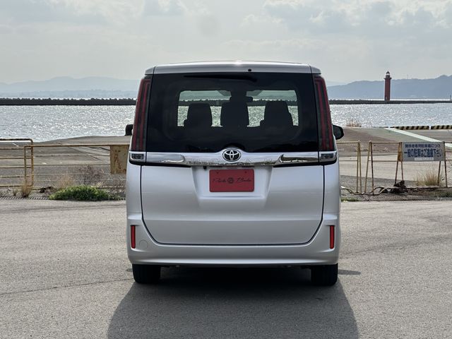 TOYOTA NOAH 2021 Image 31