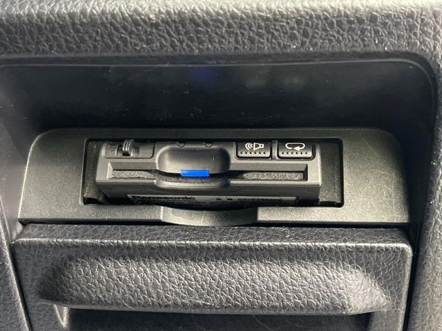 TOYOTA VOXY 2016 Image 31