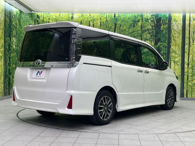 TOYOTA VOXY 2016 Image 31