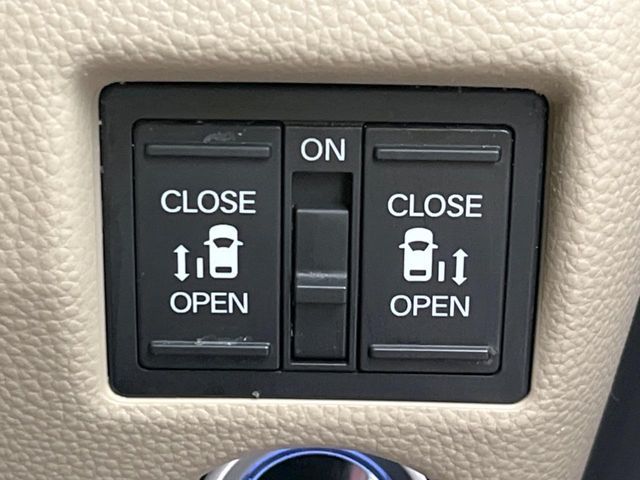 HONDA N BOX 2017 Image 31