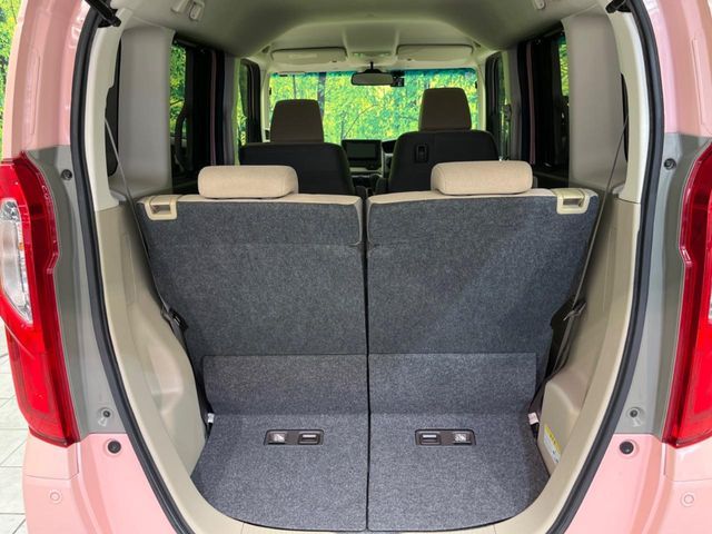 HONDA N BOX 2017 Image 31