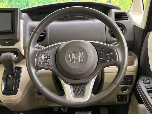 HONDA N BOX 2017 Image 31