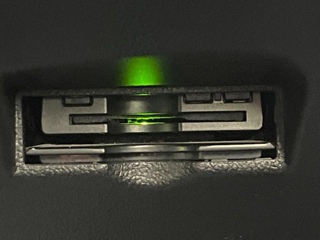 TOYOTA PRIUS 2016 Image 31