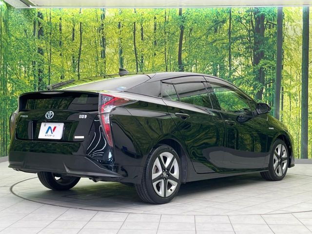 TOYOTA PRIUS 2016 Image 31