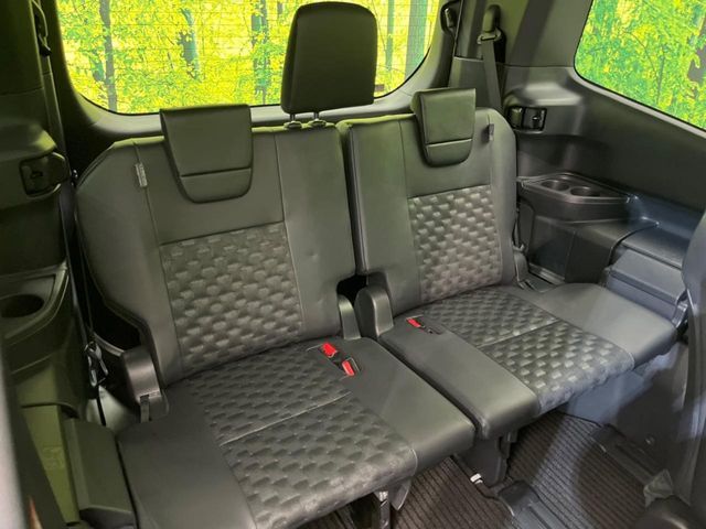 TOYOTA VOXY HYBRID 2023 Image 31