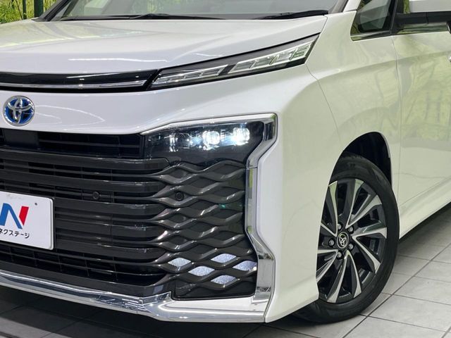 TOYOTA VOXY HYBRID 2023 Image 31