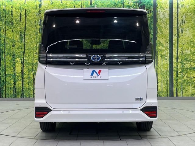 TOYOTA VOXY HYBRID 2023 Image 31