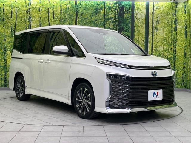 TOYOTA VOXY HYBRID 2023 Image 31