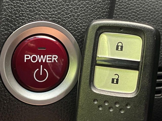 HONDA FIT HYBRID 2017 Image 31