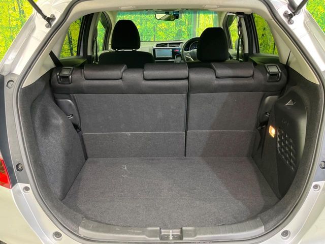 HONDA FIT HYBRID 2017 Image 31