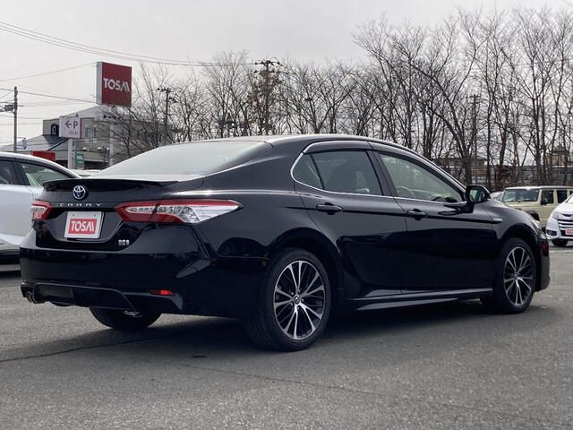 TOYOTA CAMRY HYBRID 2019 Image 31