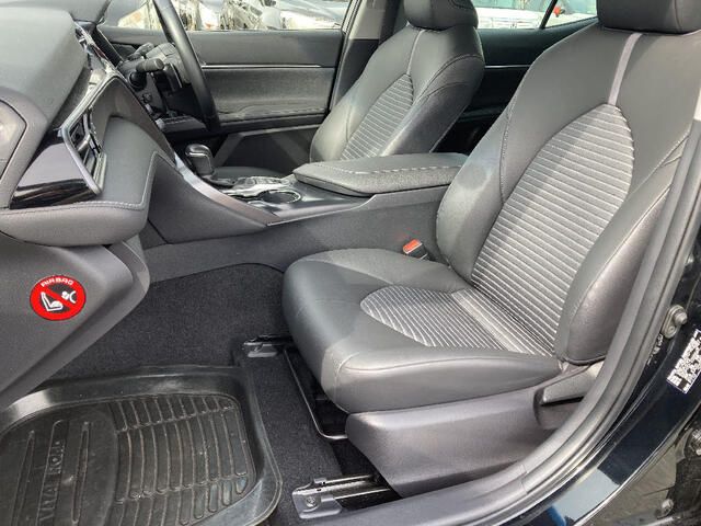 TOYOTA CAMRY HYBRID 2019 Image 31