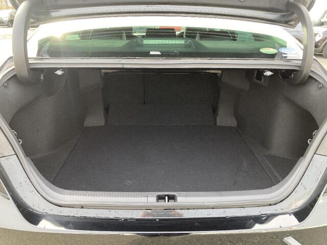 TOYOTA CAMRY HYBRID 2019 Image 31