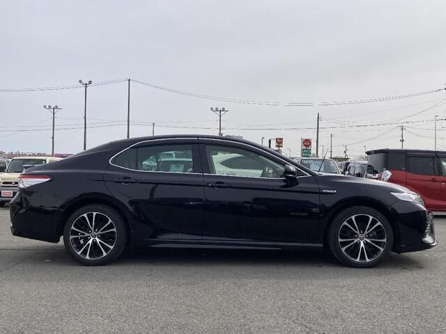 TOYOTA CAMRY HYBRID 2019 Image 31