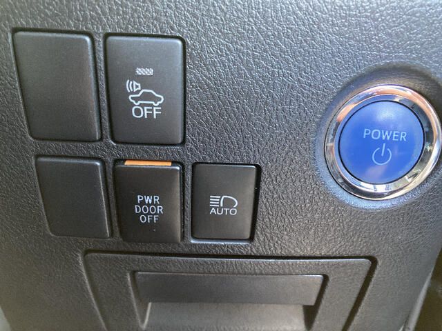 TOYOTA VELLFIRE  HYBRID 4WD 2018 Image 31