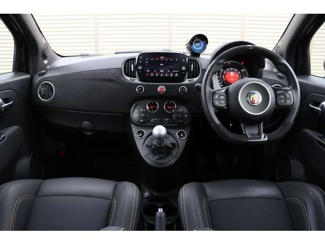FIAT ABARTH 695 2024 Image 31