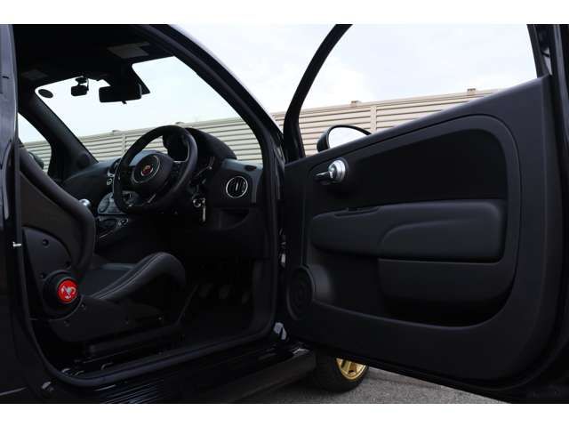 FIAT ABARTH 695 2024 Image 31