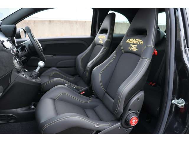 FIAT ABARTH 695 2024 Image 31