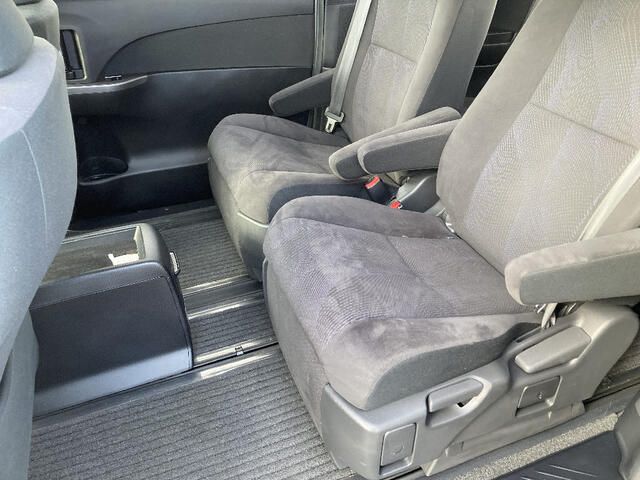 TOYOTA ESTIMA  4WD 2013 Image 31