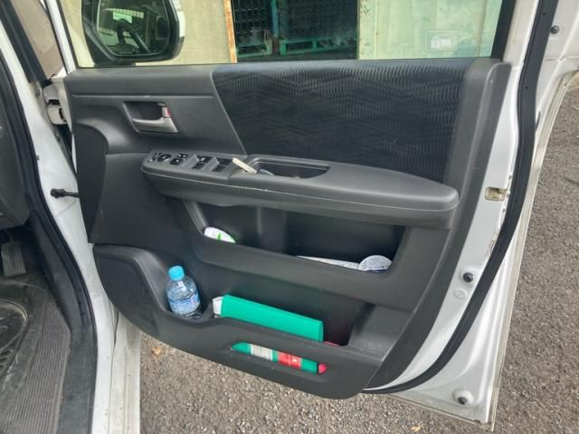 HONDA STEPWAGON 2013 Image 31