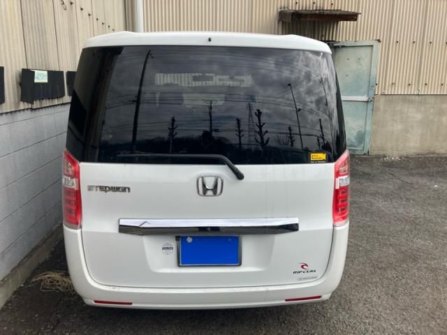 HONDA STEPWAGON 2013 Image 31