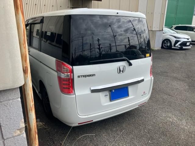 HONDA STEPWAGON 2013 Image 31