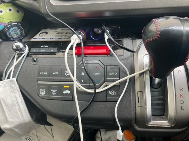 HONDA STEPWAGON 2013 Image 31