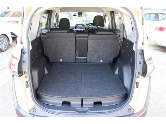 TOYOTA SIENTA HYBRID 2018 Image 31