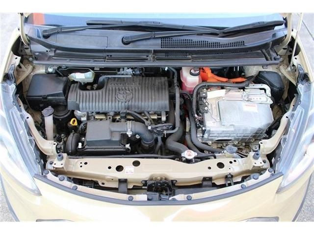 TOYOTA SIENTA HYBRID 2018 Image 31