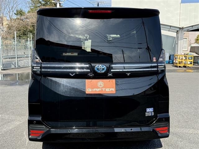 TOYOTA VOXY HYBRID 4WD 2022 Image 31