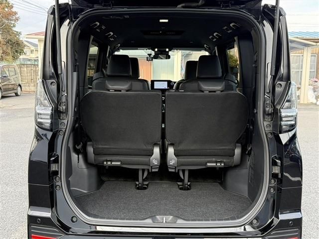 TOYOTA VOXY HYBRID 4WD 2022 Image 31