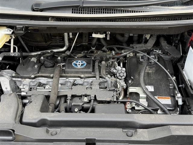TOYOTA VOXY HYBRID 4WD 2022 Image 31