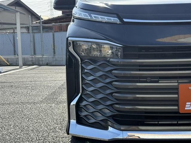 TOYOTA VOXY HYBRID 4WD 2022 Image 31