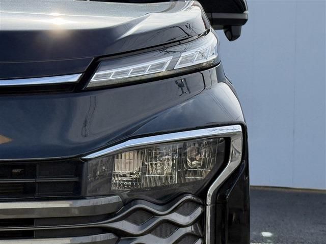 TOYOTA VOXY HYBRID 4WD 2022 Image 31