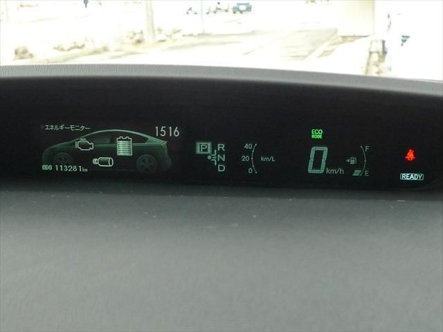 TOYOTA PRIUS 2013 Image 31
